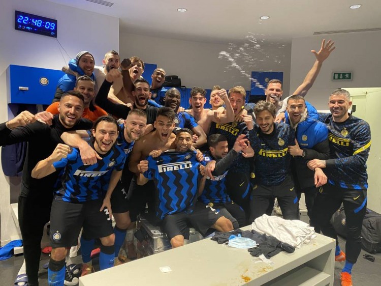 的压迫感来 的压迫感来